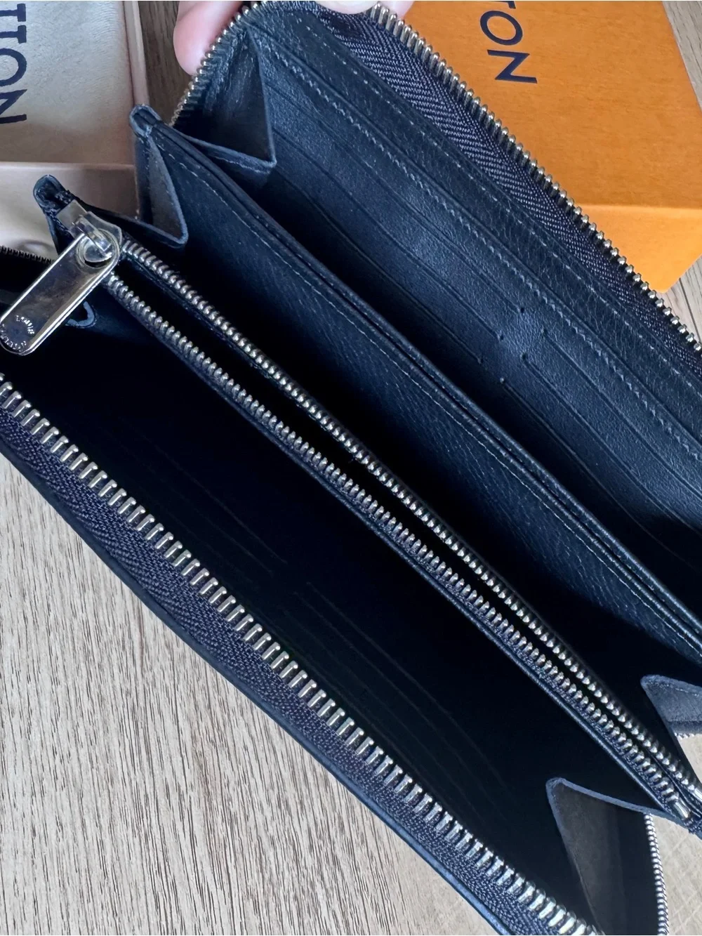 Louis Vuitton Black Monogram Zippy Wallet